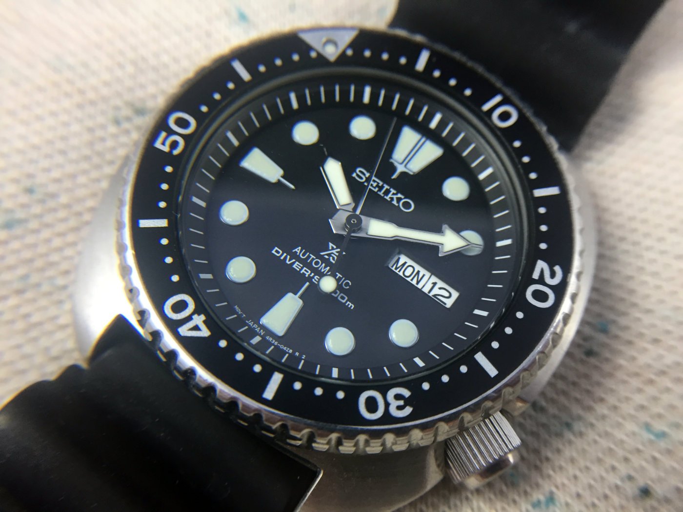 Seiko SRP777 Turtle Hands On Review 60Clicks